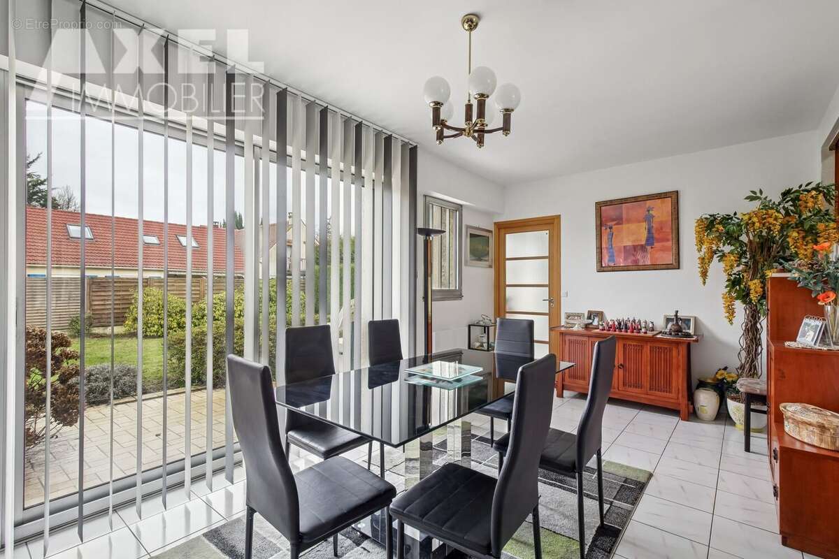 Maison à BOIS-D'ARCY