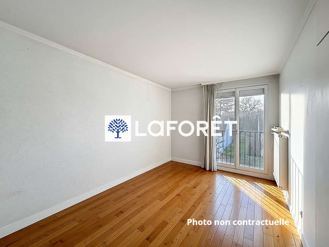 Appartement T3 avec terrasse à Saint-Nom-la-Bretèche - photo 5