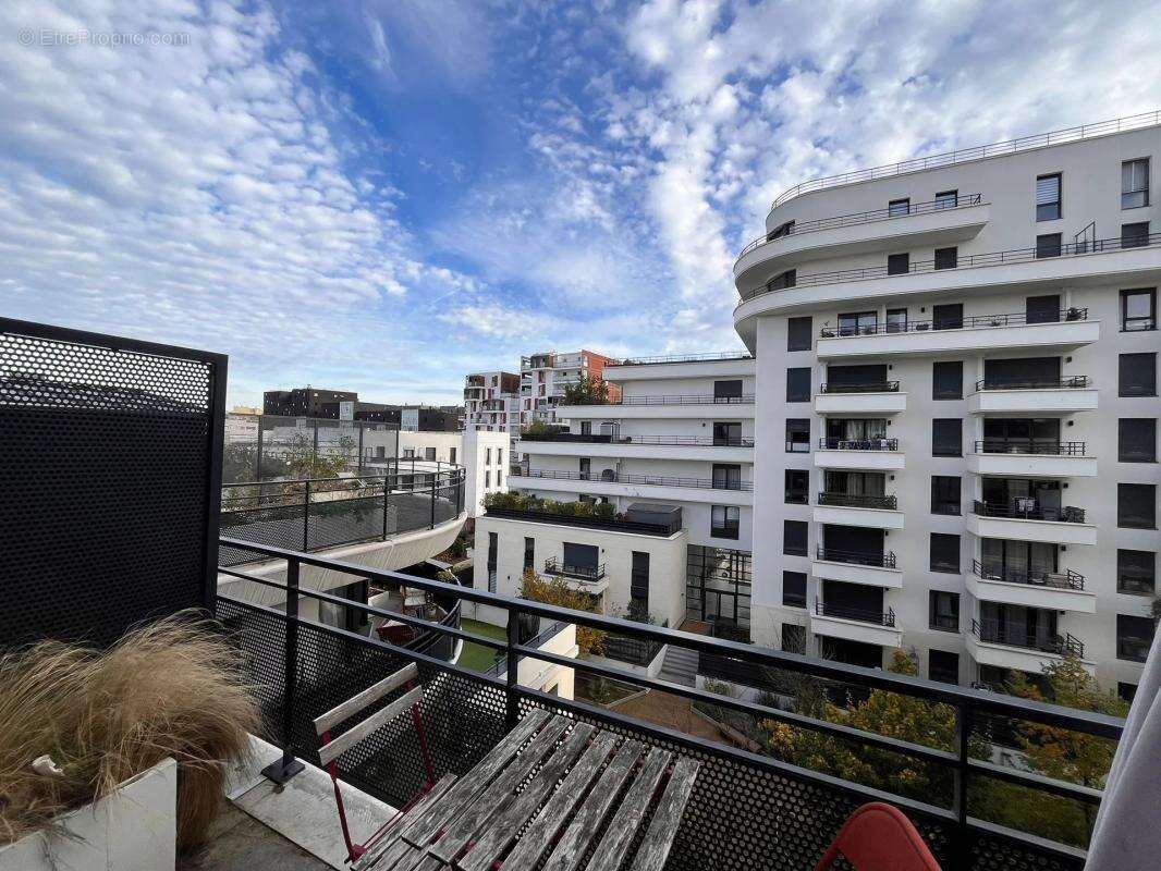 Appartement à COLOMBES