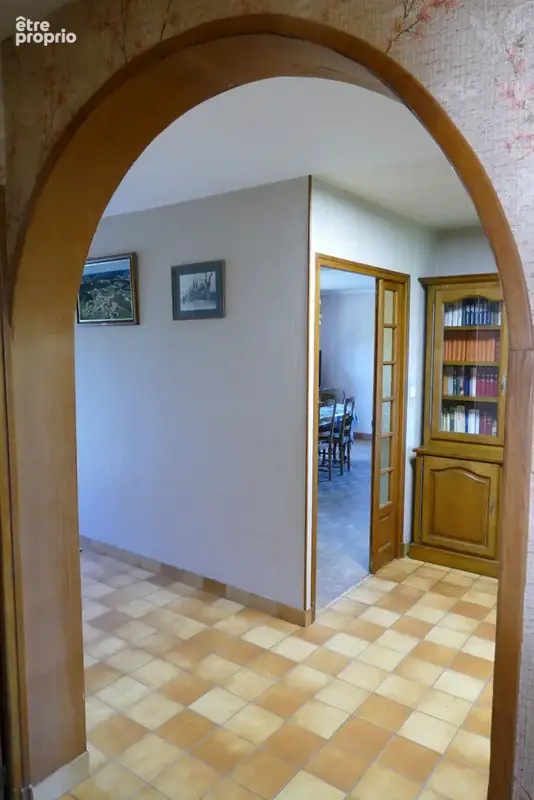 Maison 6 chambres avec 4600m2 de jardin, grand sous-sol, possibilité de vie en plain-pied (Calvinet-Puycapel, 15) - photo 12