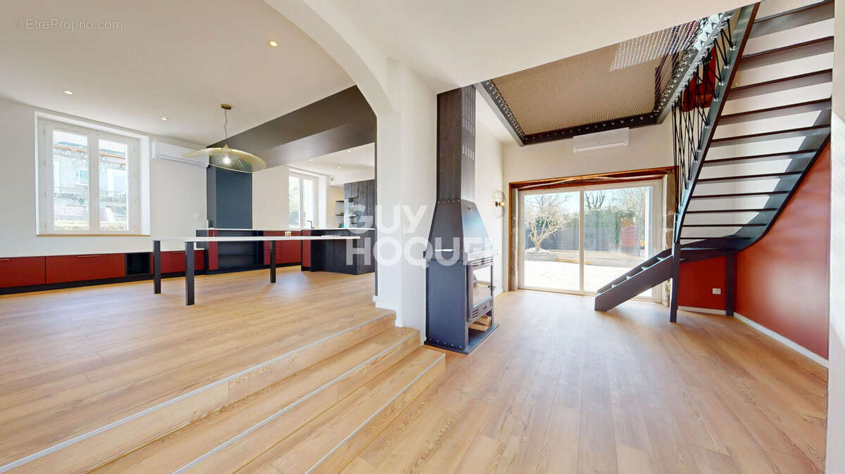 Appartement à AIX-LES-BAINS