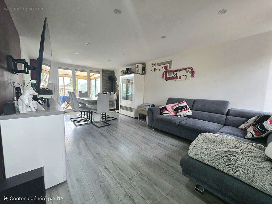 Maison à SAINT-QUENTIN-FALLAVIER