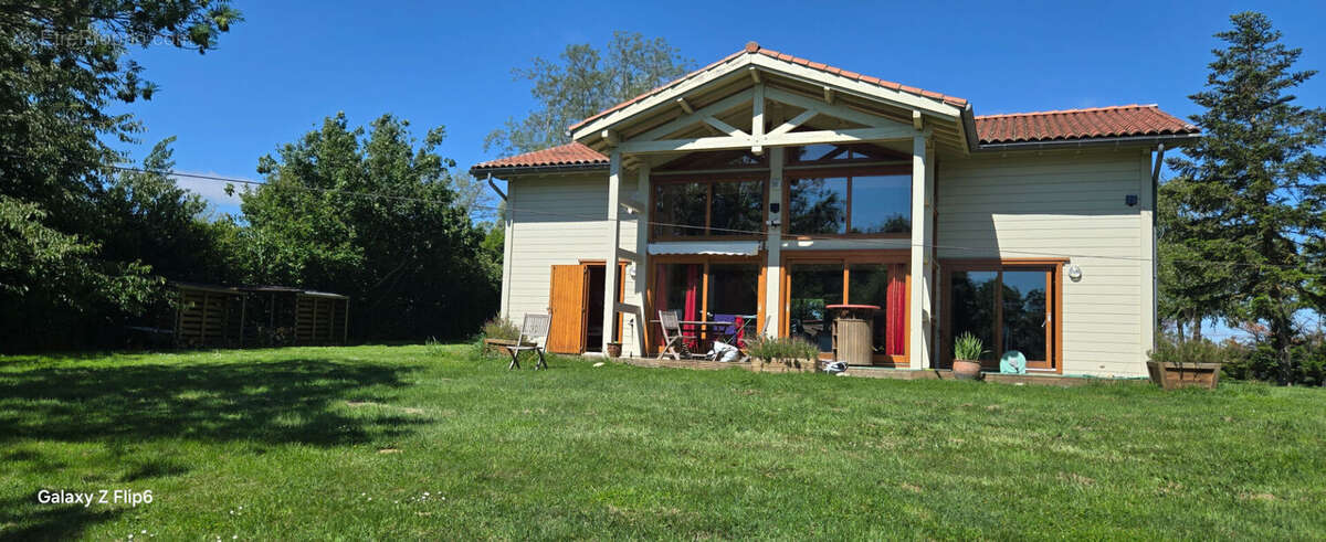 Nayoux  , propriete  de 259 m² /  3650 m² - photo 3