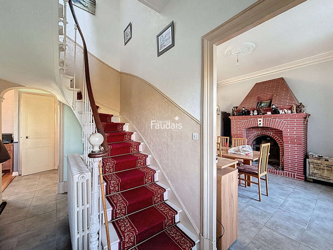 Maison 147 m² à Isigny-Sur-Mer  - photo 7