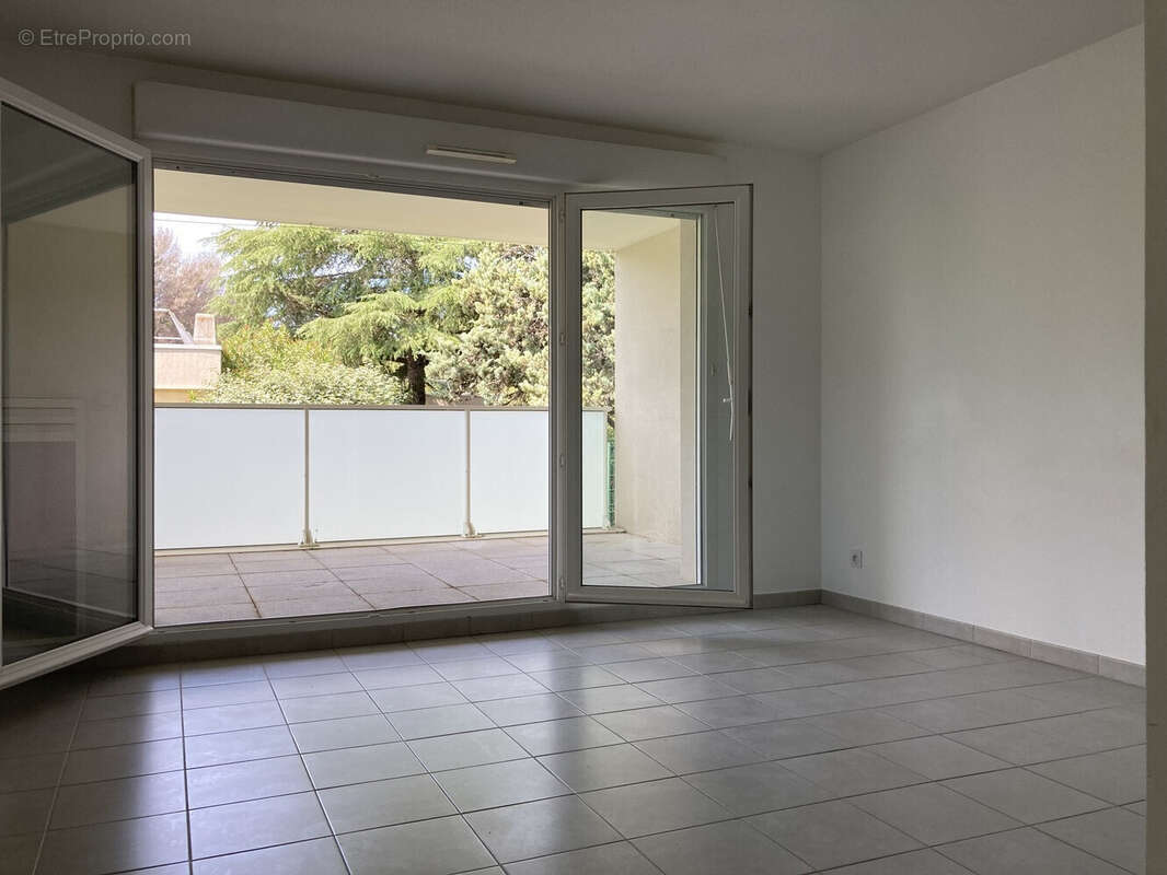 T2 46 m² et terrasse 15 m² + pkg à ISTRES - photo 5