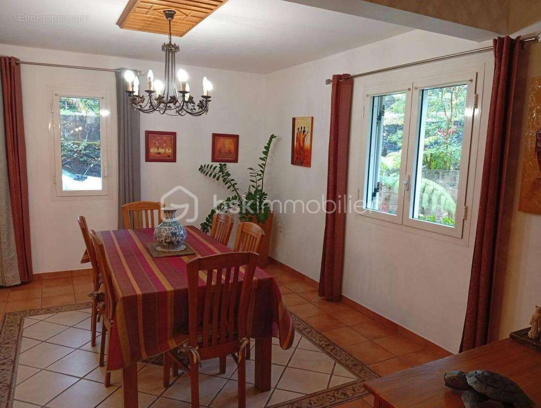 Maison à SAINT-JOSEPH