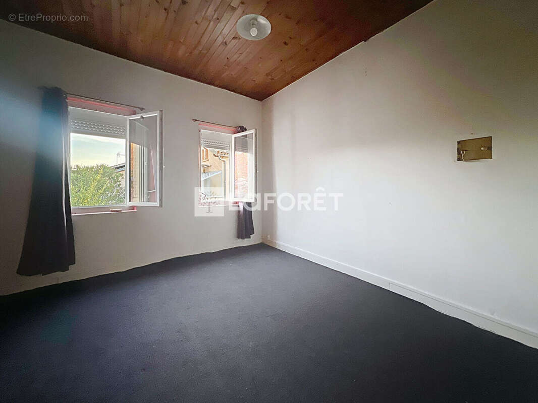Appartement à CORBARIEU
