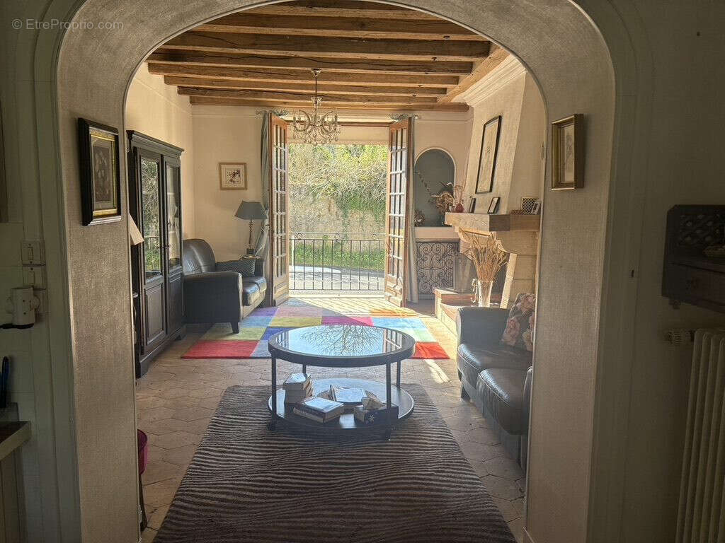 Maison 120 m² à Saint-Ouen-Les-Vignes  - photo 8