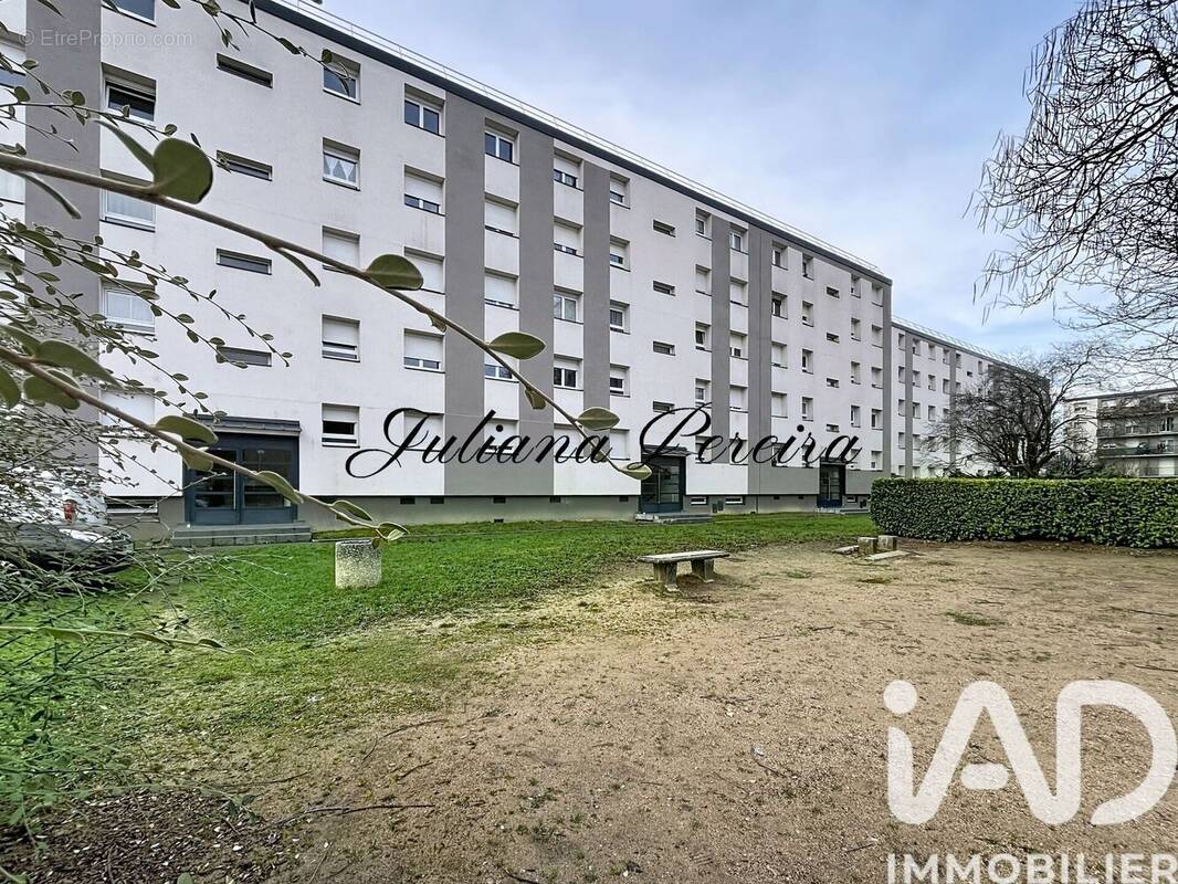 Photo 1 - Appartement à LES MUREAUX