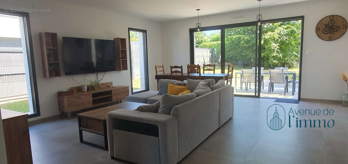 Maison à MONTREUIL-JUIGNE