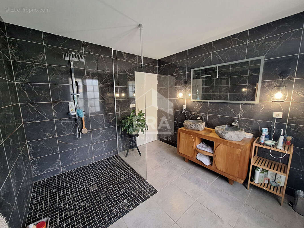 Maison à MONTPON-MENESTEROL