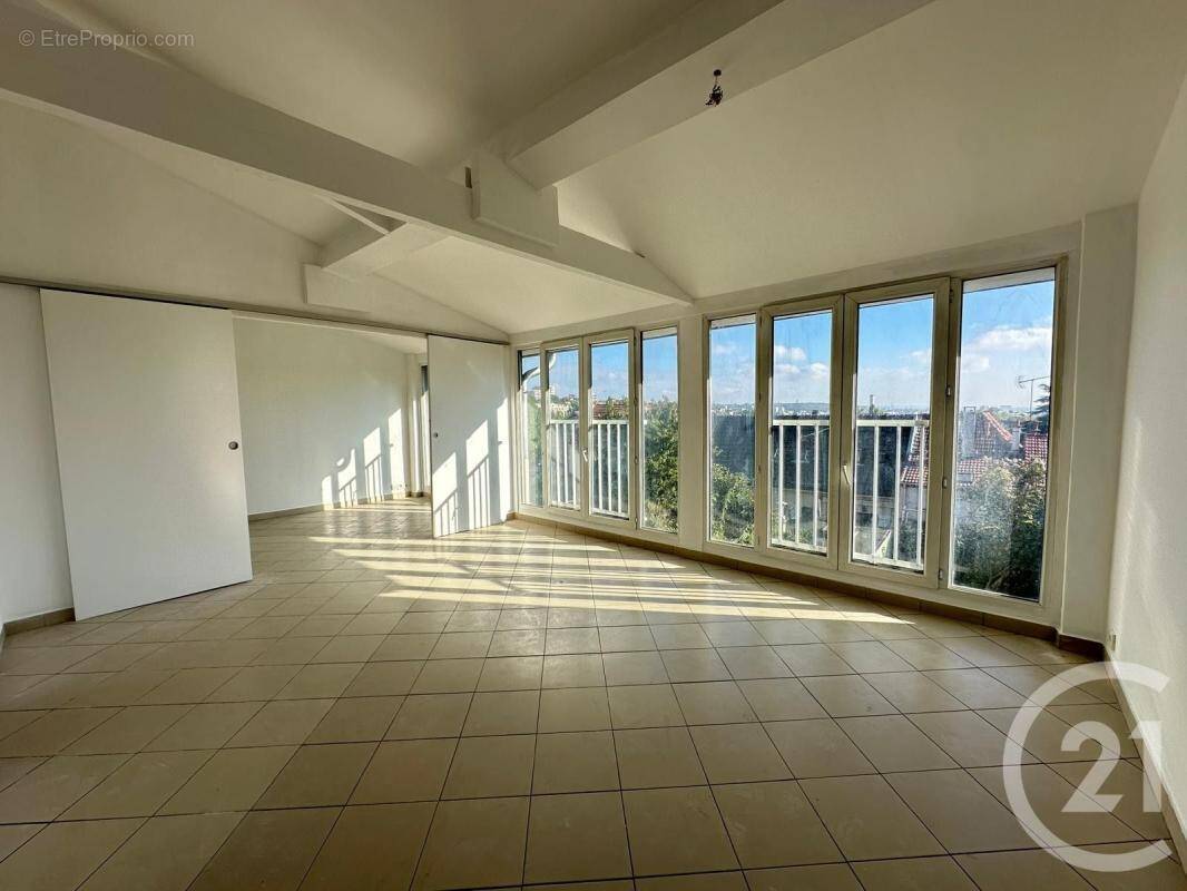 Appartement à FONTENAY-SOUS-BOIS