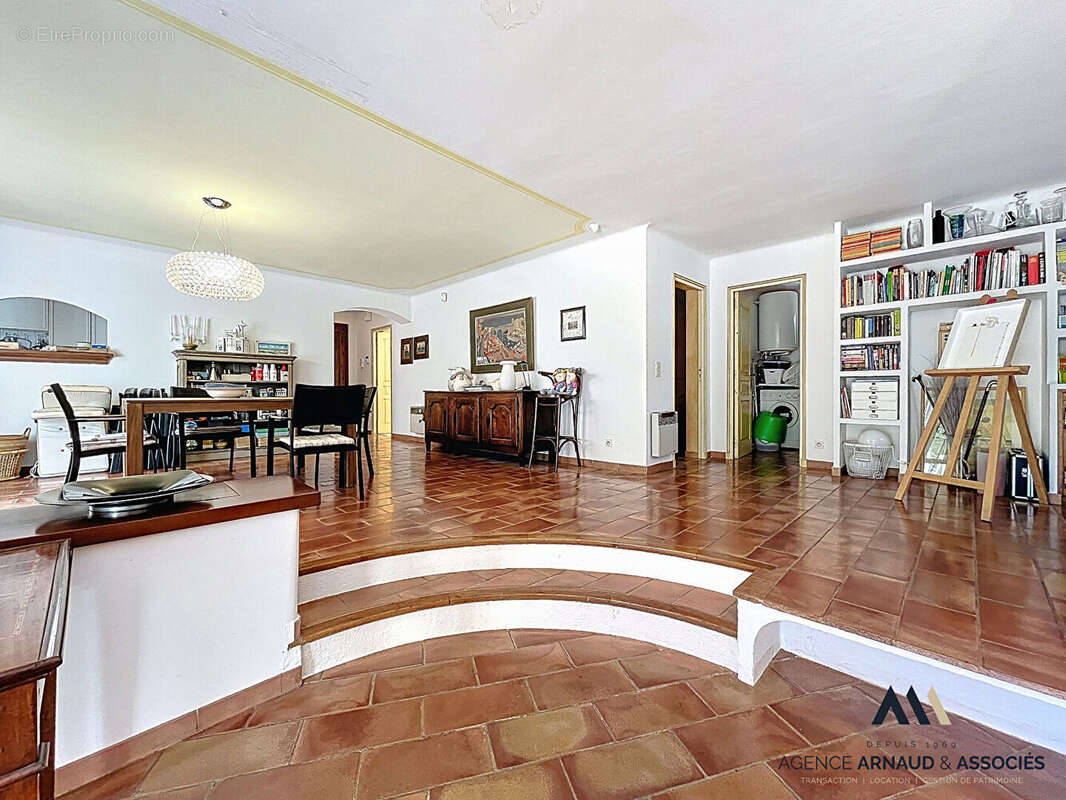Magnifique maison (5 chambres) de plain-pied avec piscine - photo 5