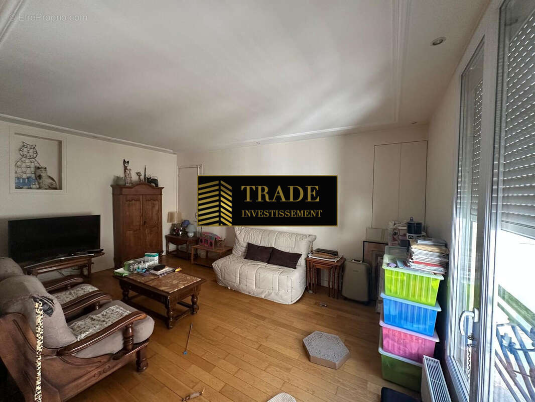 Appartement à PARIS-8E