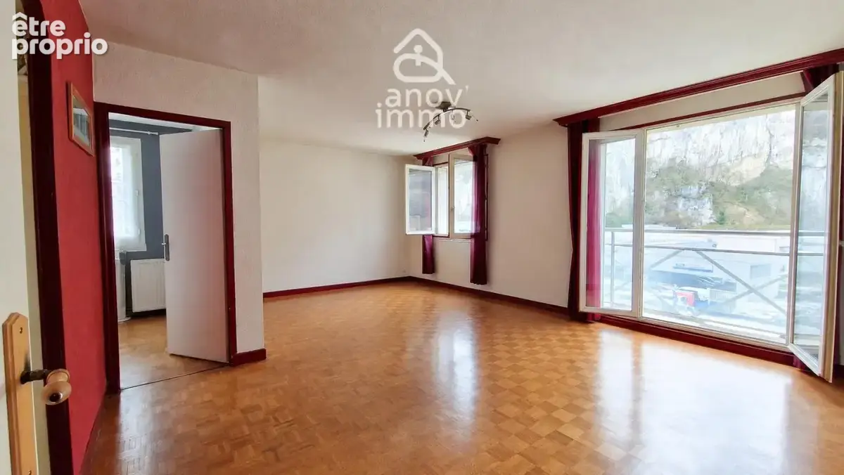 Appartement à FONTAINE