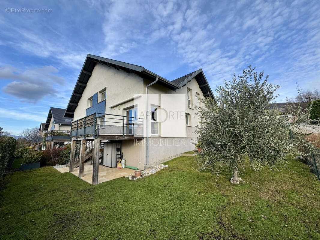 Appartement à BRISON-SAINT-INNOCENT