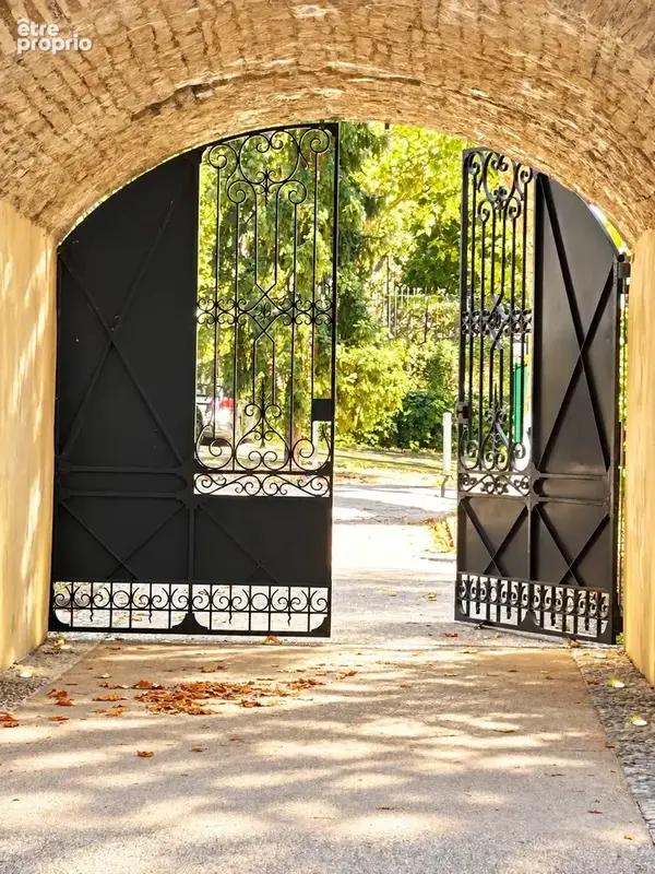 Maison atypique sur les remparts - photo 2