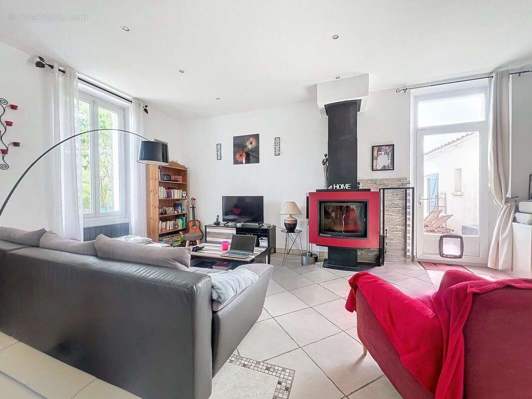 Maison à LE CASTELLET