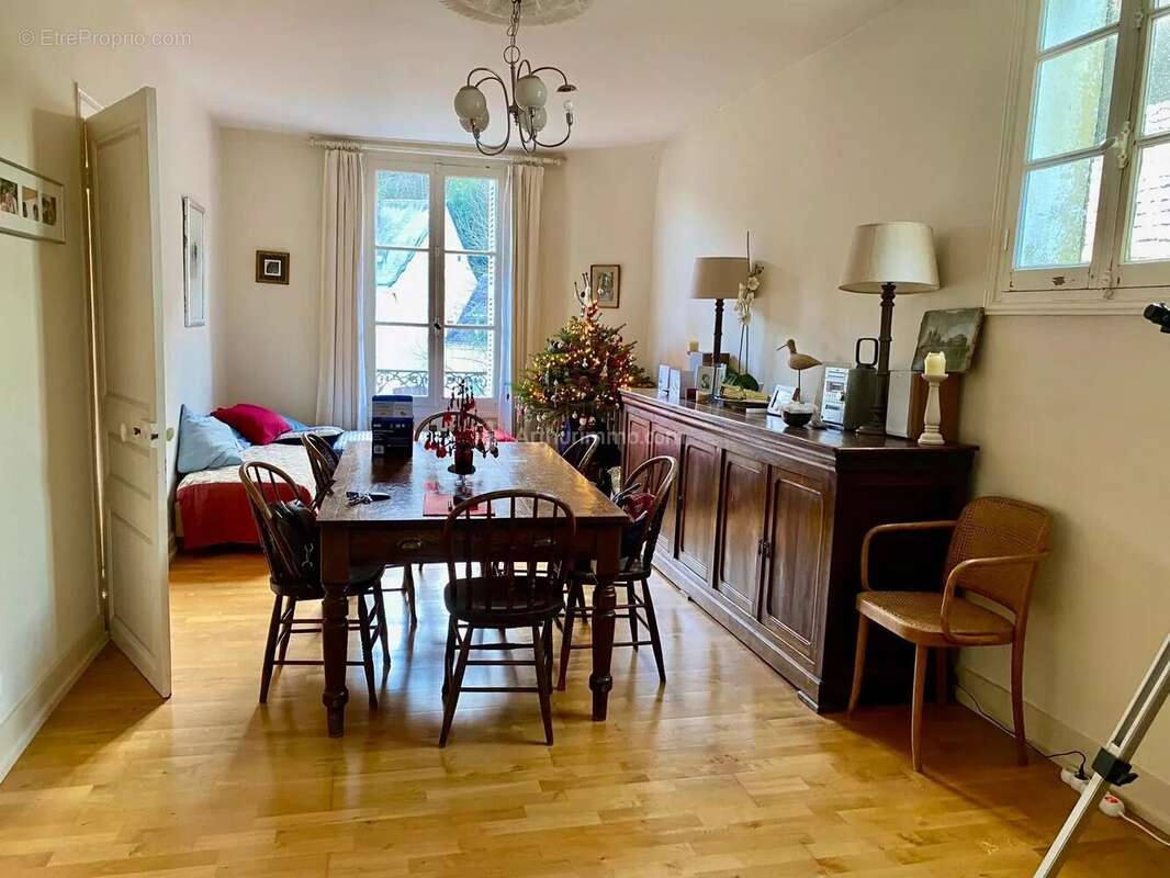 Maison à LA CHARTRE-SUR-LE-LOIR