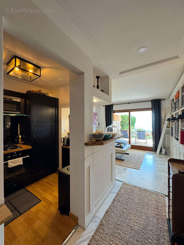 Appartement à EZE