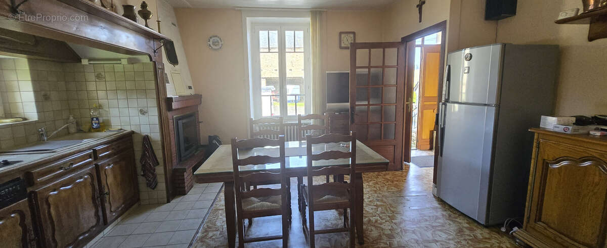 Maison à SAINT-JULIEN-LE-PELERIN