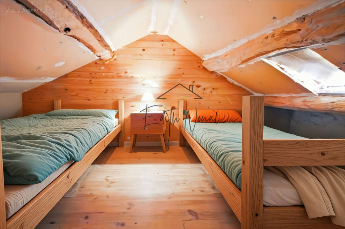 Maison à SAINT-FELIX-DE-SORGUES