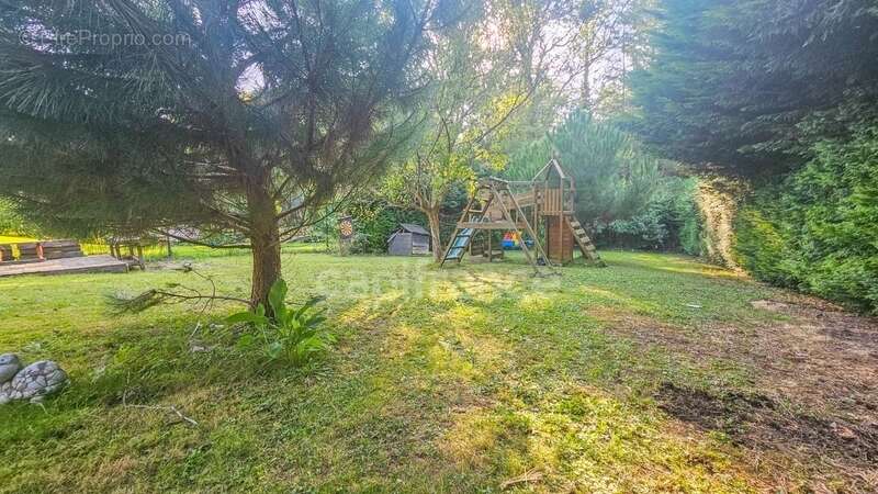 Appartement à FONTAINE-LA-RIVIERE