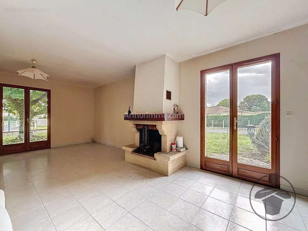 Maison à SAINT-SEURIN-SUR-L&#039;ISLE