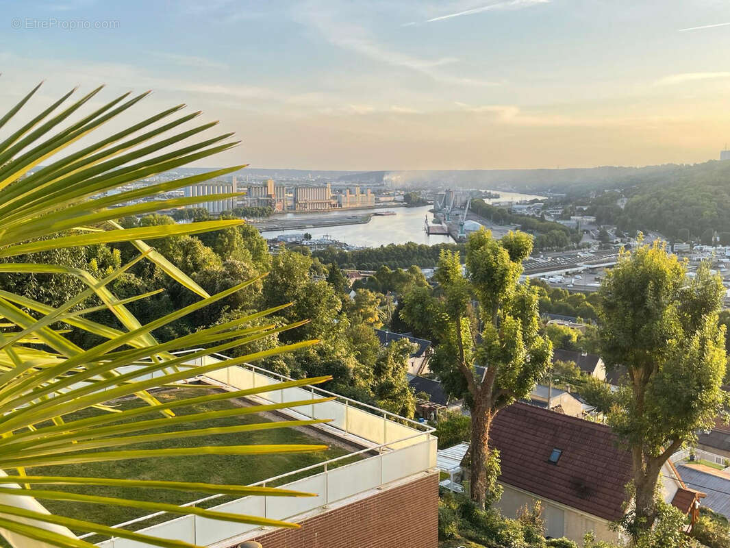 Appartement à DEVILLE-LES-ROUEN