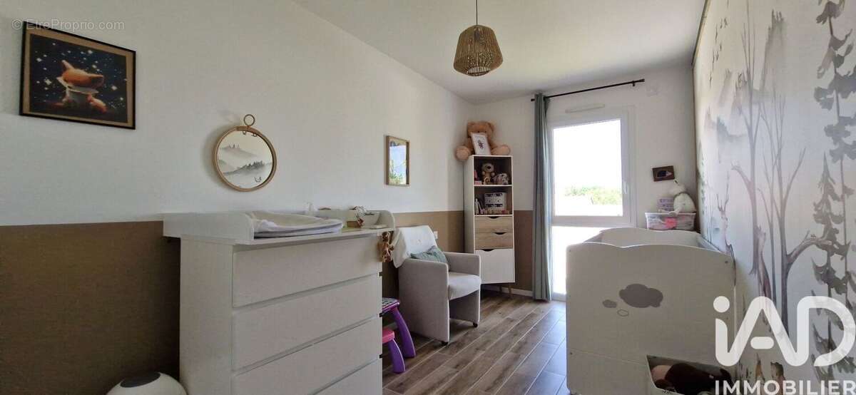 Maison 91 m² à Saint-Leger-Les-Vignes  - photo 7
