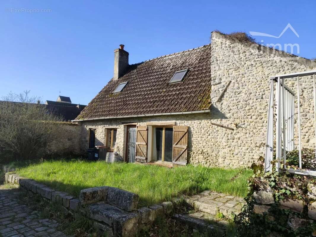 Maison à SACLAS