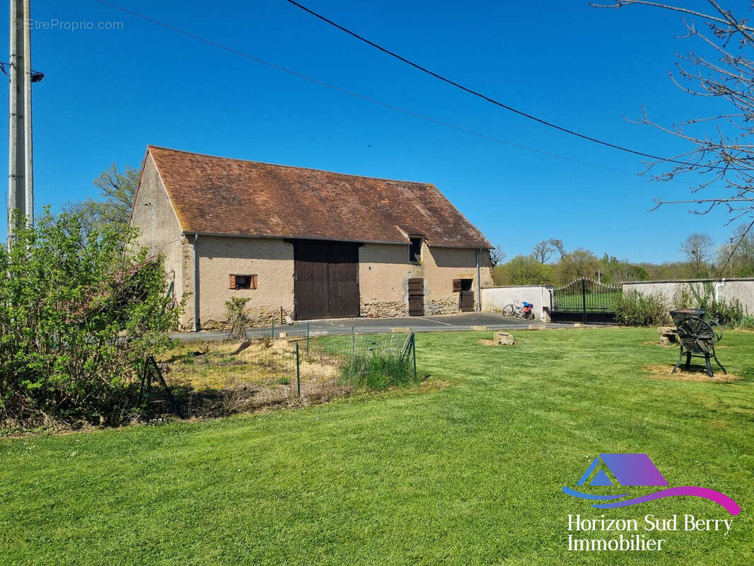 Maison à CHASSIGNOLLES