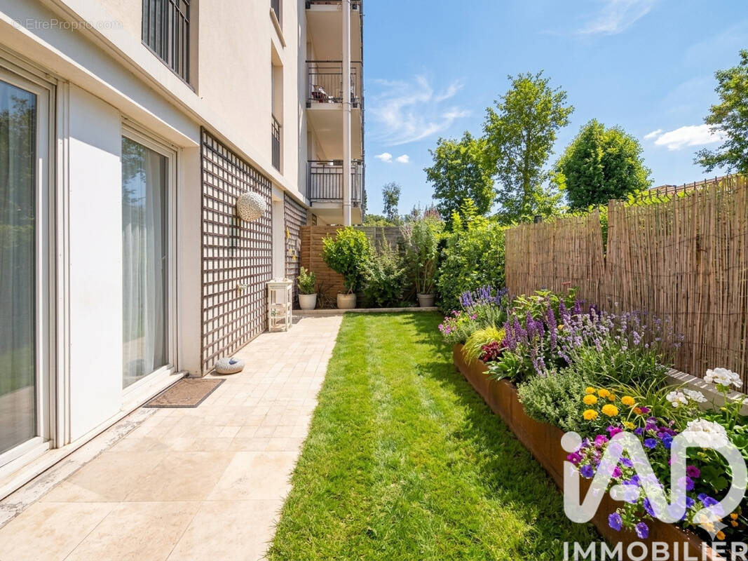 Photo 1 - Appartement à SAINTE-GENEVIEVE-DES-BOIS