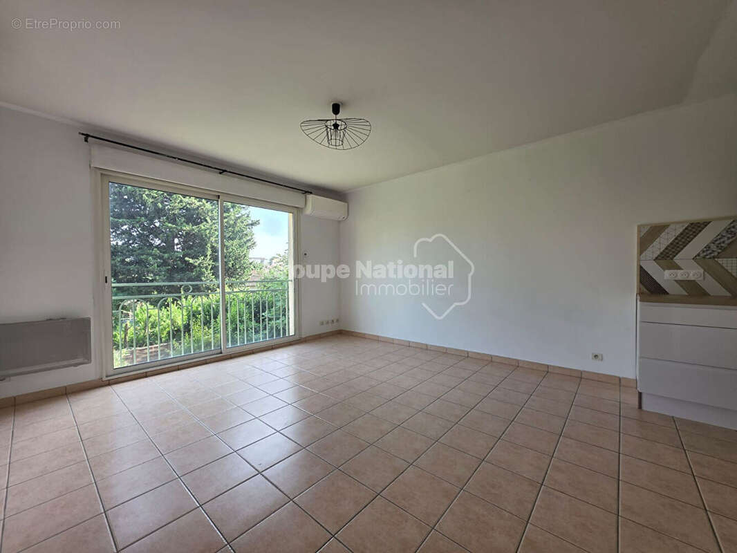 Appartement - Type 2 - Terrasse et stationnement privatif - photo 6