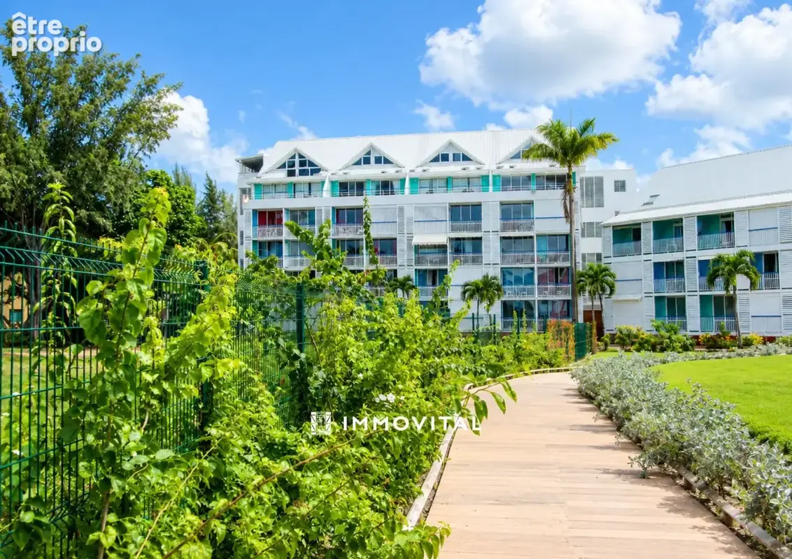Studio vue mer a vendre au gosier : investissez aujourd’hui, profitez demain ! - photo 2
