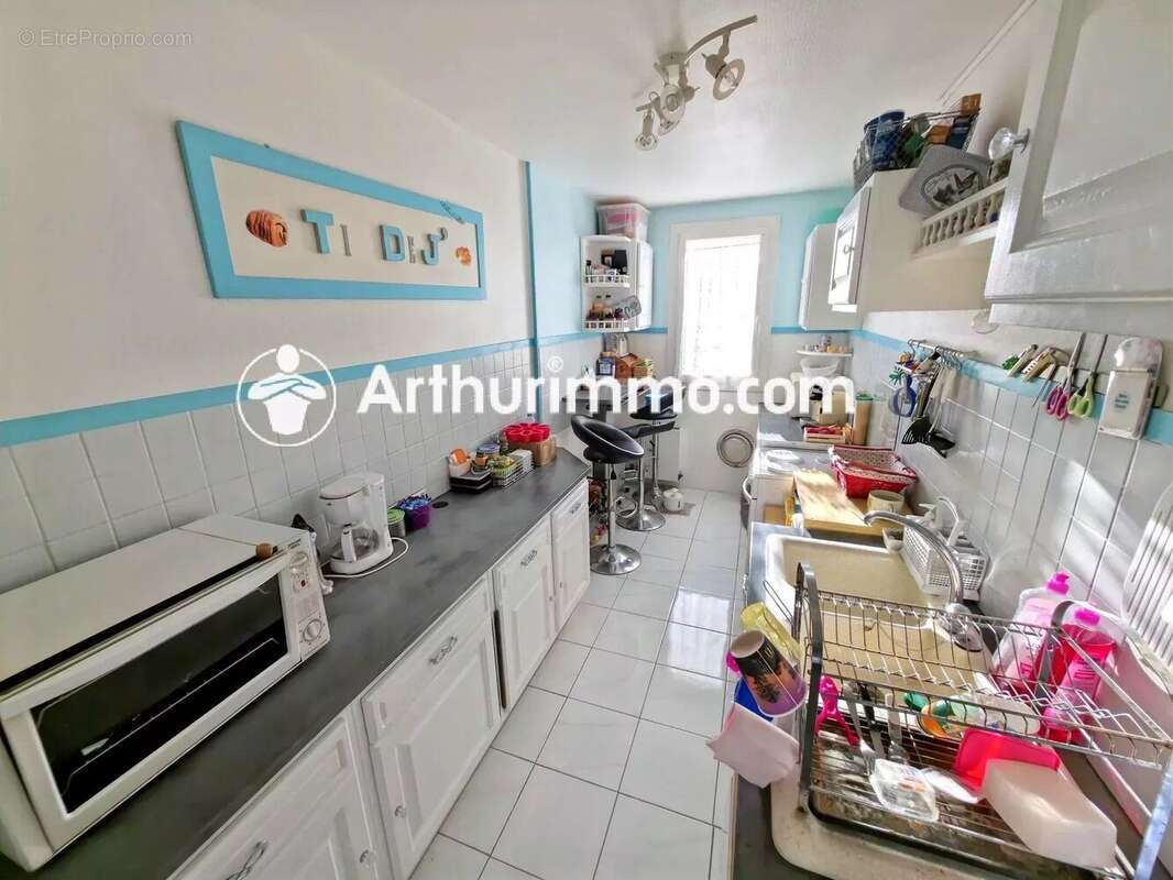 Appartement à SAVIGNY-LE-TEMPLE