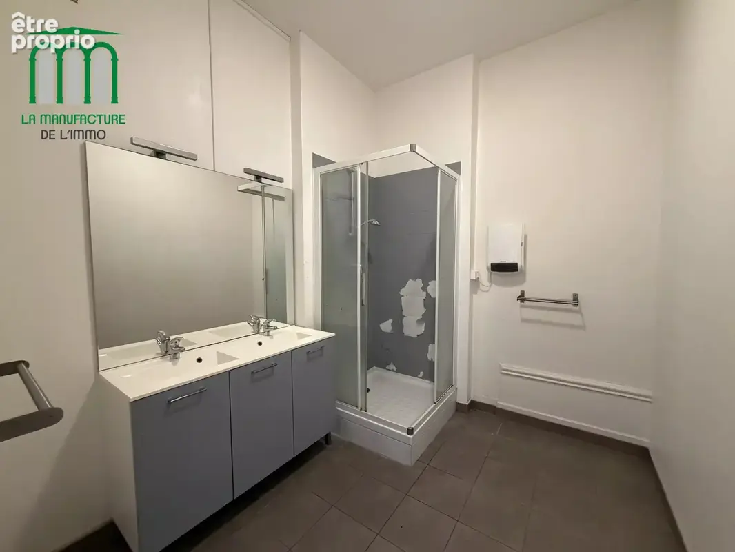 Appartement F5 - 107,99M2 - Cave-  Grenier - Garage - Saint-Etienne/ Jacquard. - photo 15