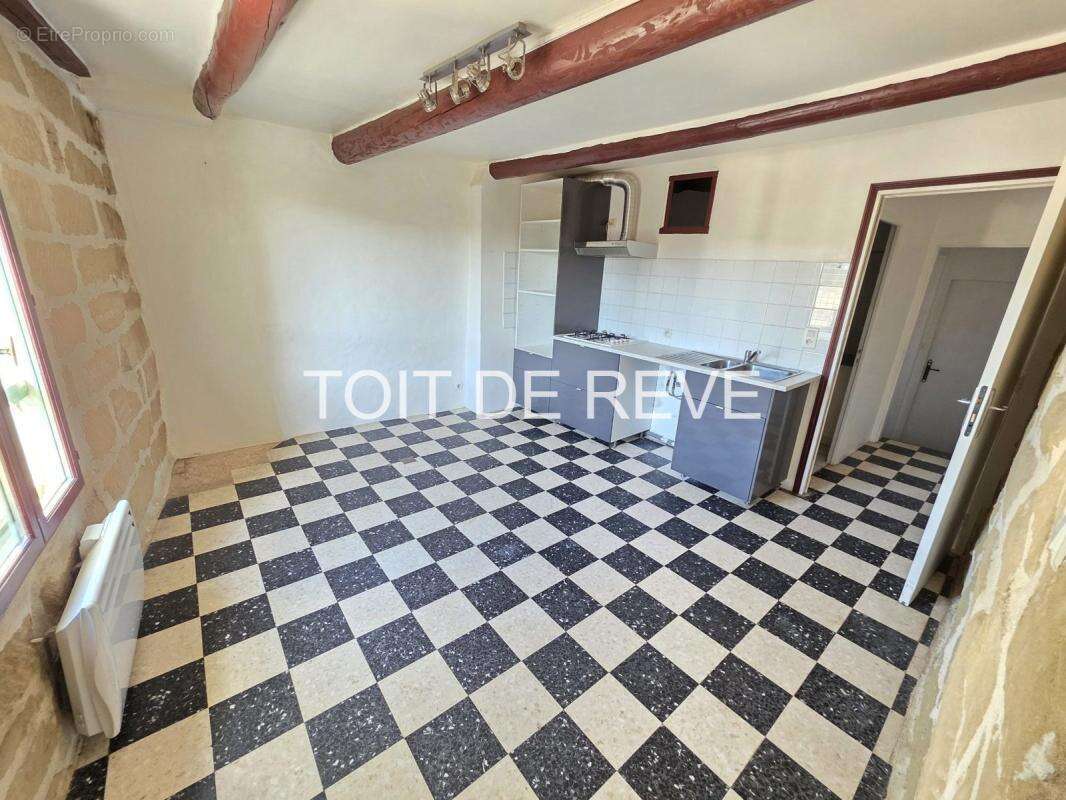 Immeuble proche Uzès : 334m2 divisés en 4 appartements + cours intérieure de 170m2 - photo 21