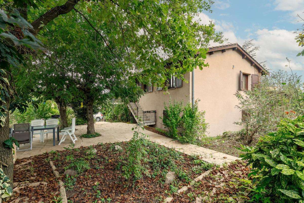 Maison à LENTILLY