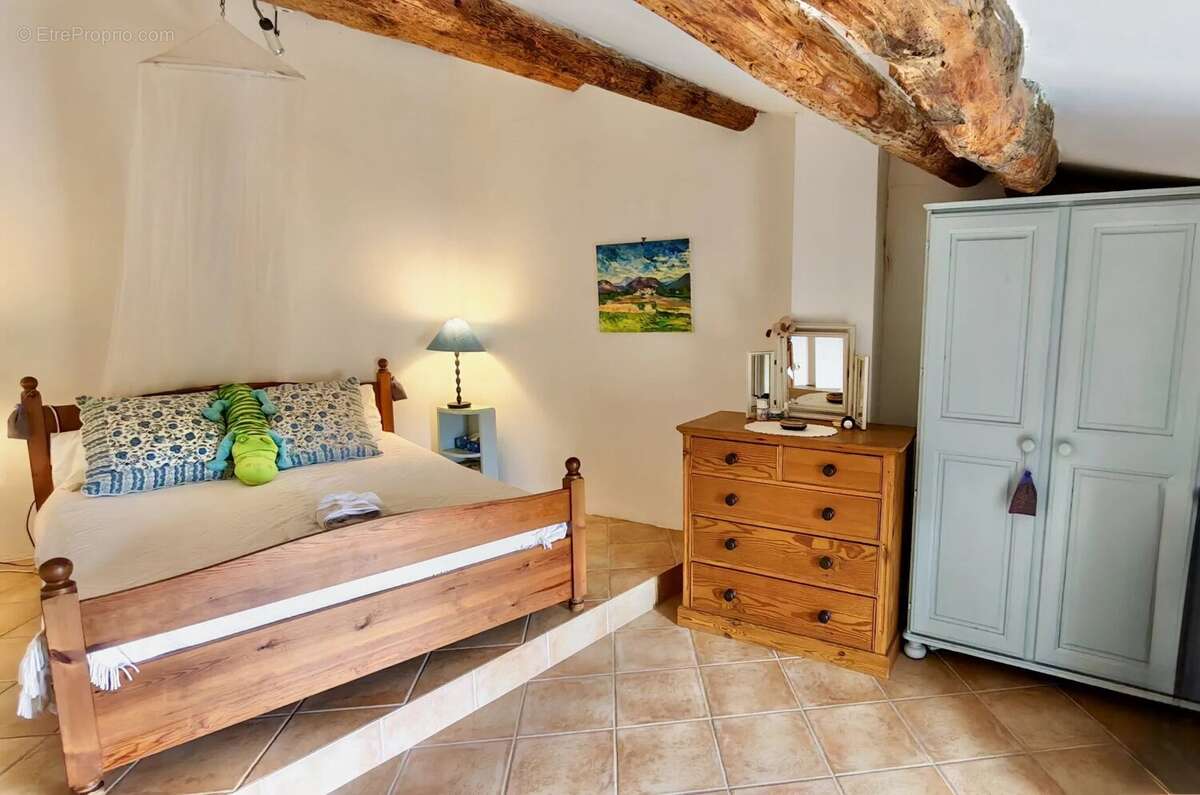 Maison de village de caractère avec piscine, garage et vue dégagée à deux pas de Pézenas - photo 12