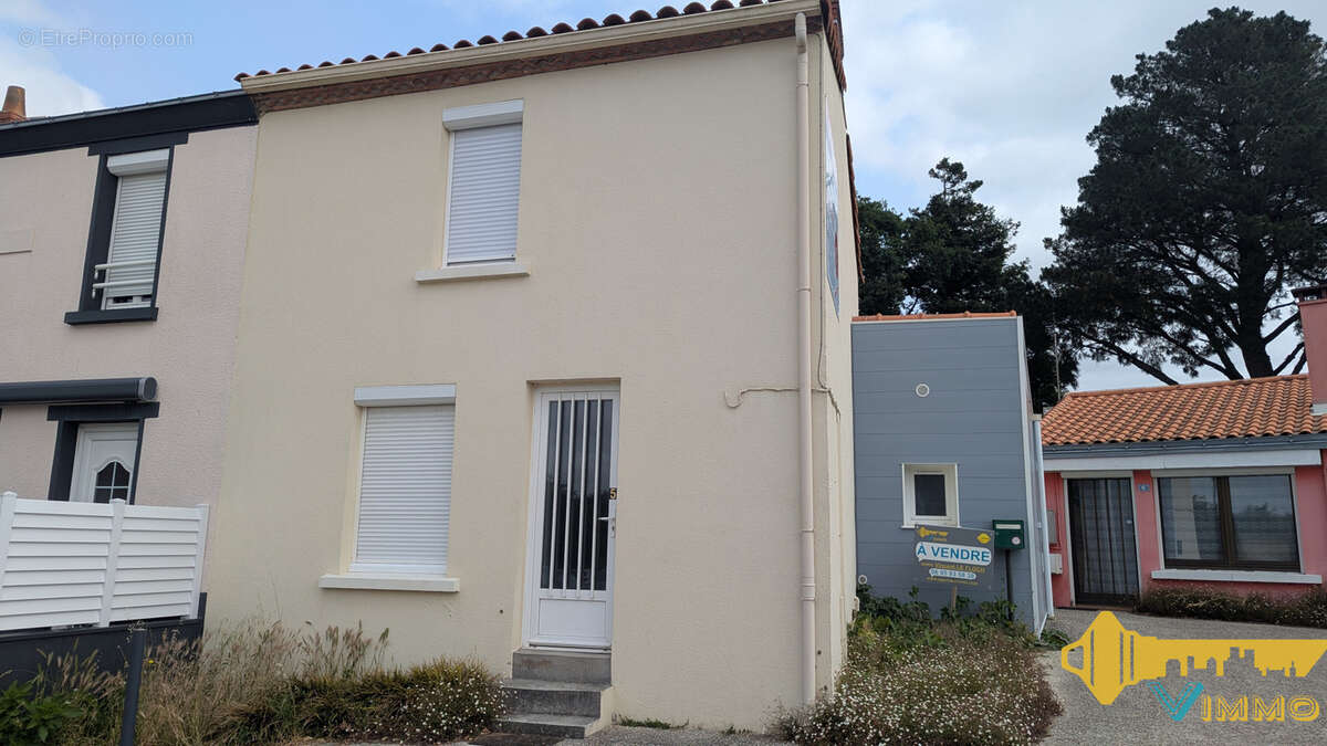Maison à SAINT-LEGER-LES-VIGNES