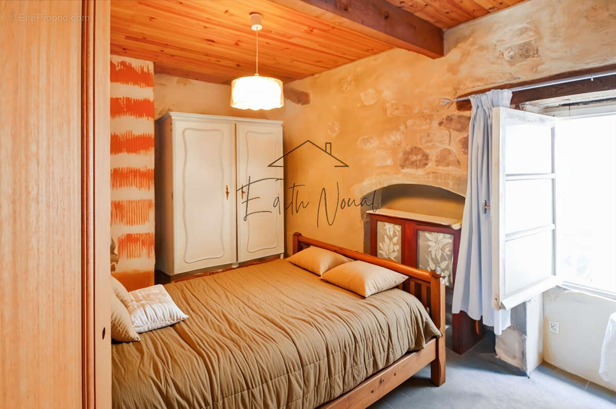 Maison à SAINT-FELIX-DE-SORGUES