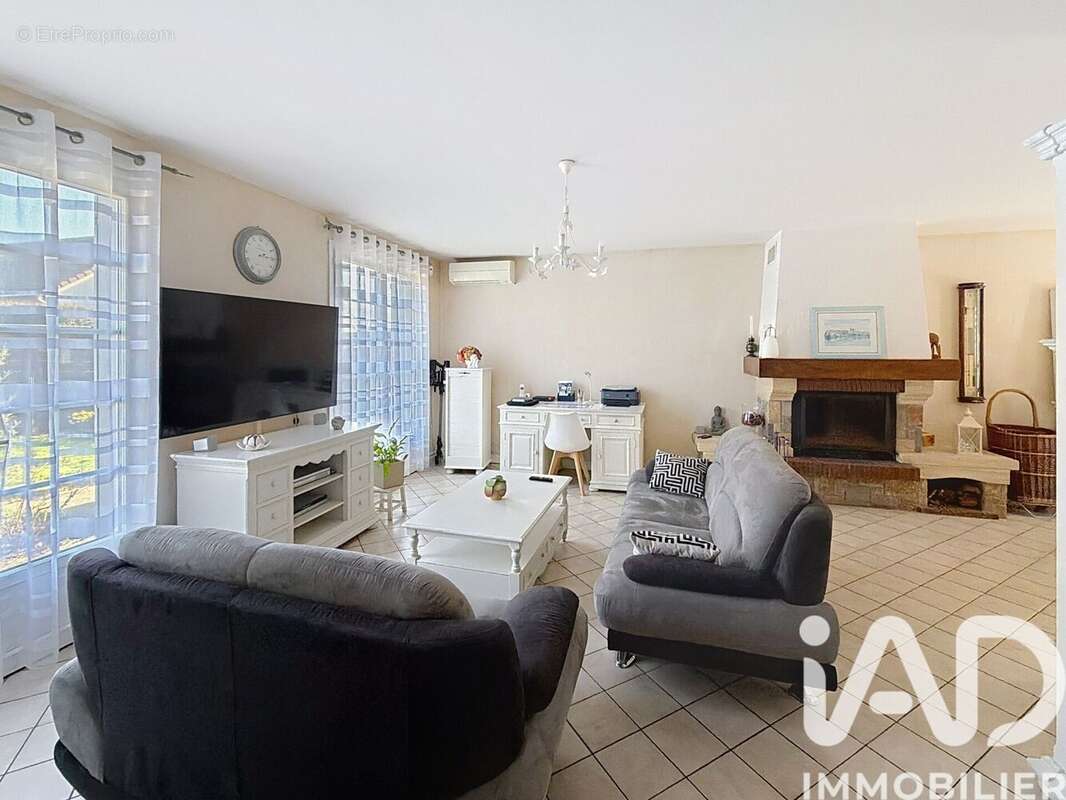 Photo 6 - Maison à HOUDAN