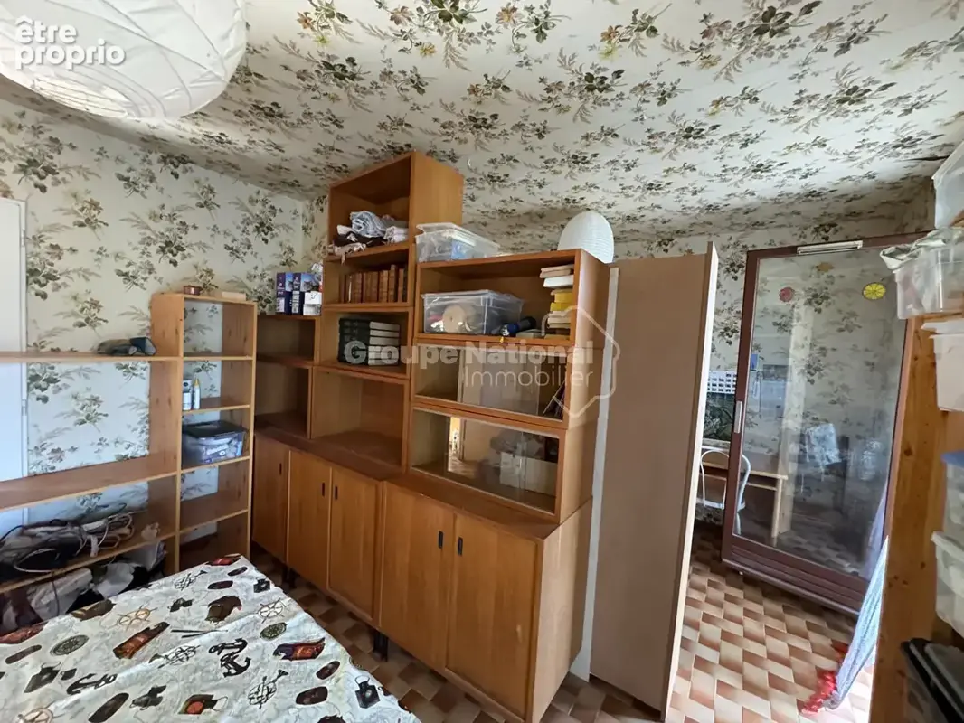 Maison à rénover sur un vaste terrain boisé de 5 360 m² - photo 4