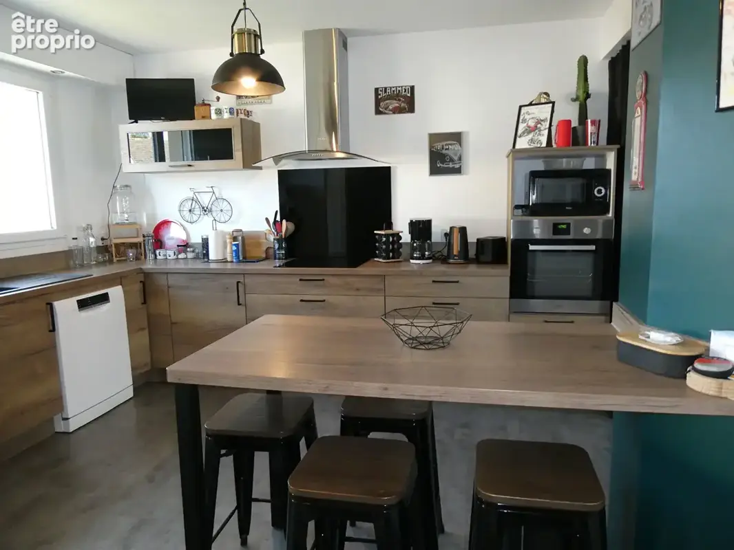 Exclusivité. Maison entièrement restaurée avec garage. - photo 4