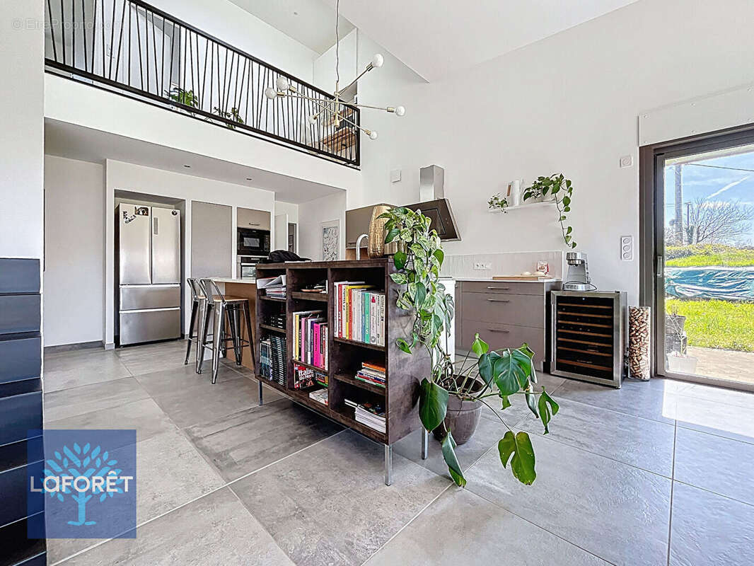 Maison à LA BAZOUGE-DU-DESERT