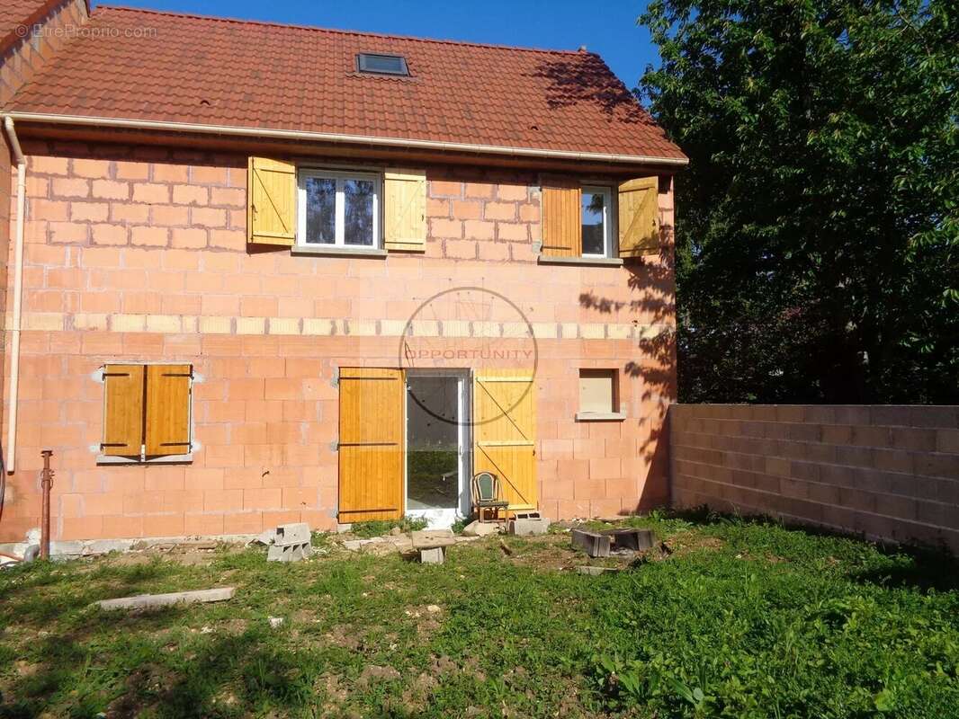 Maison à LA FERTE-GAUCHER