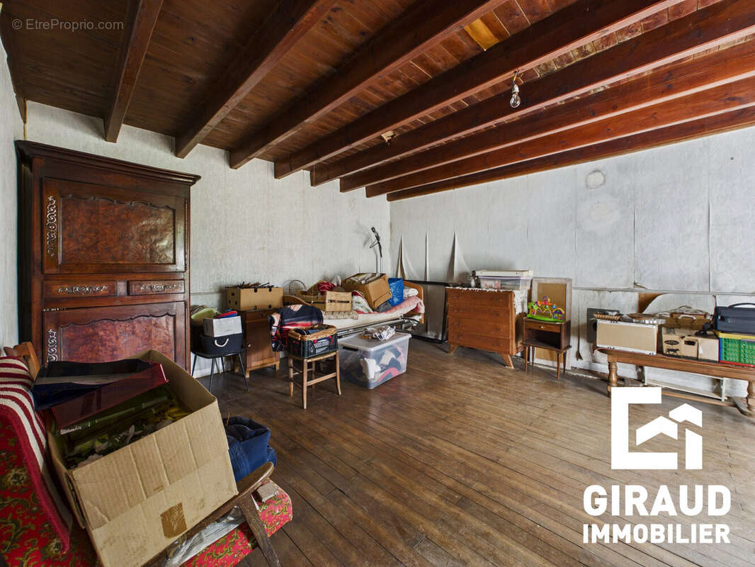 Maison 159 m² à Puy-De-Serre  - photo 6