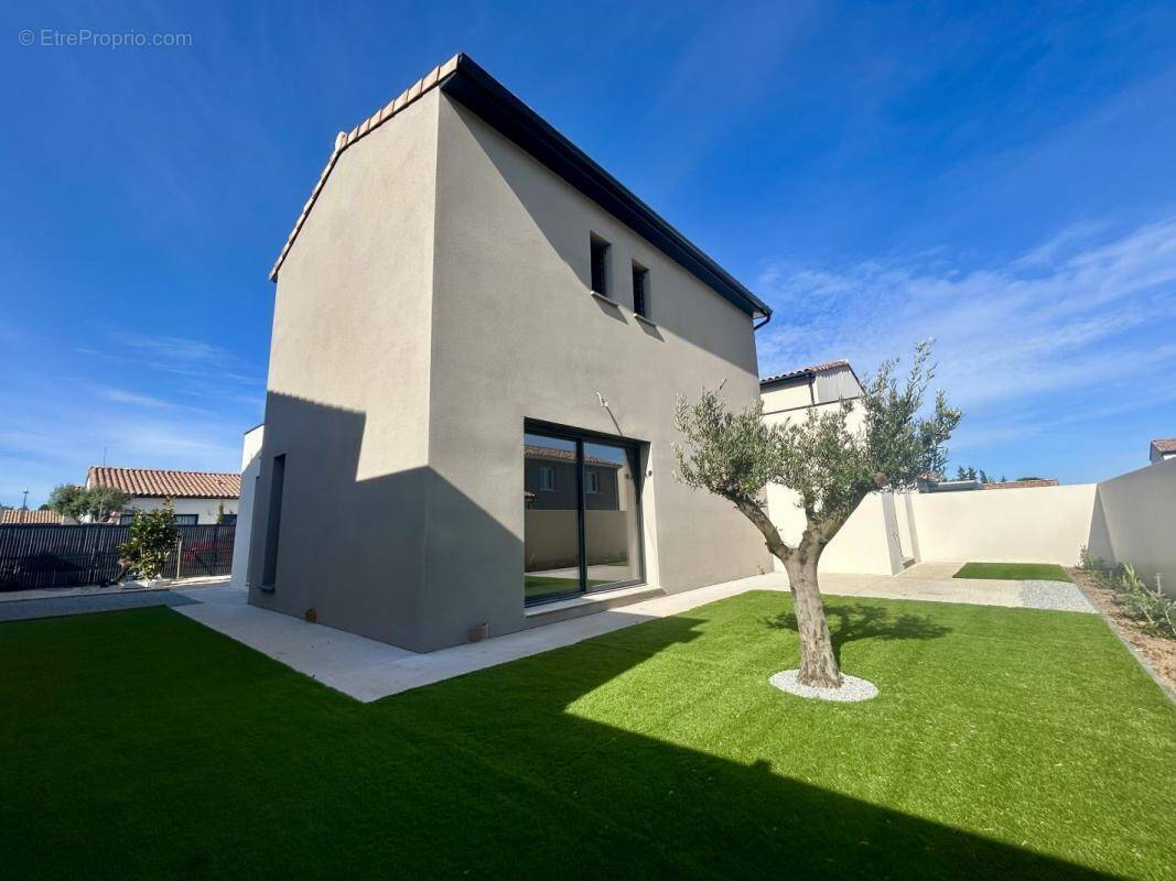 Maison à VIAS