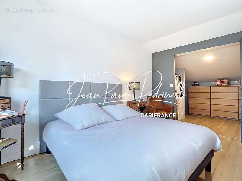 Maison à SAINT-GENIS-LAVAL